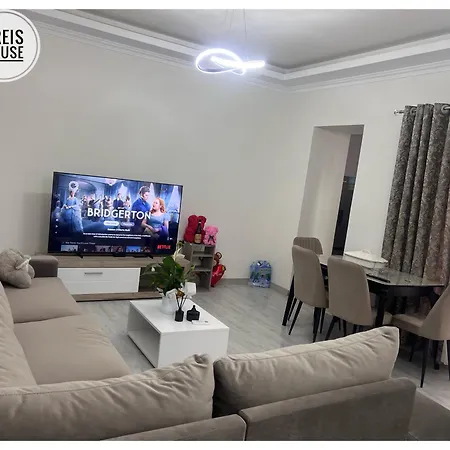 Дом отдыха Treis House Берат